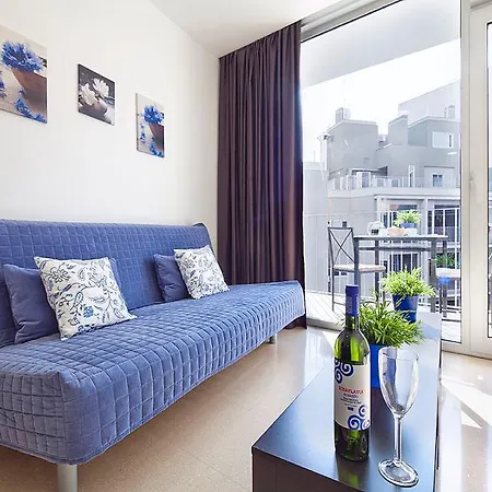 Hotel Charm Paralel 2*