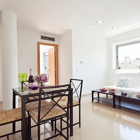 Charm Paralel Hotel 2*