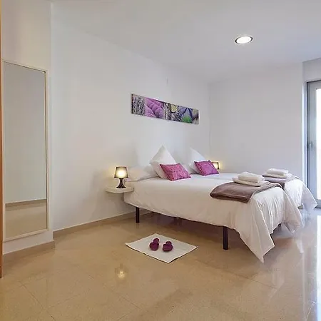 Hotell Charm Paralel 2*