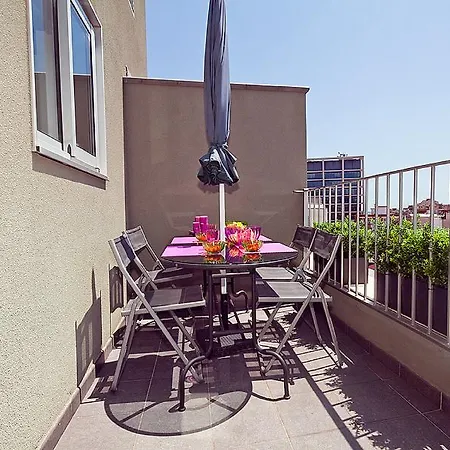 Charm Paralel Otel 2*